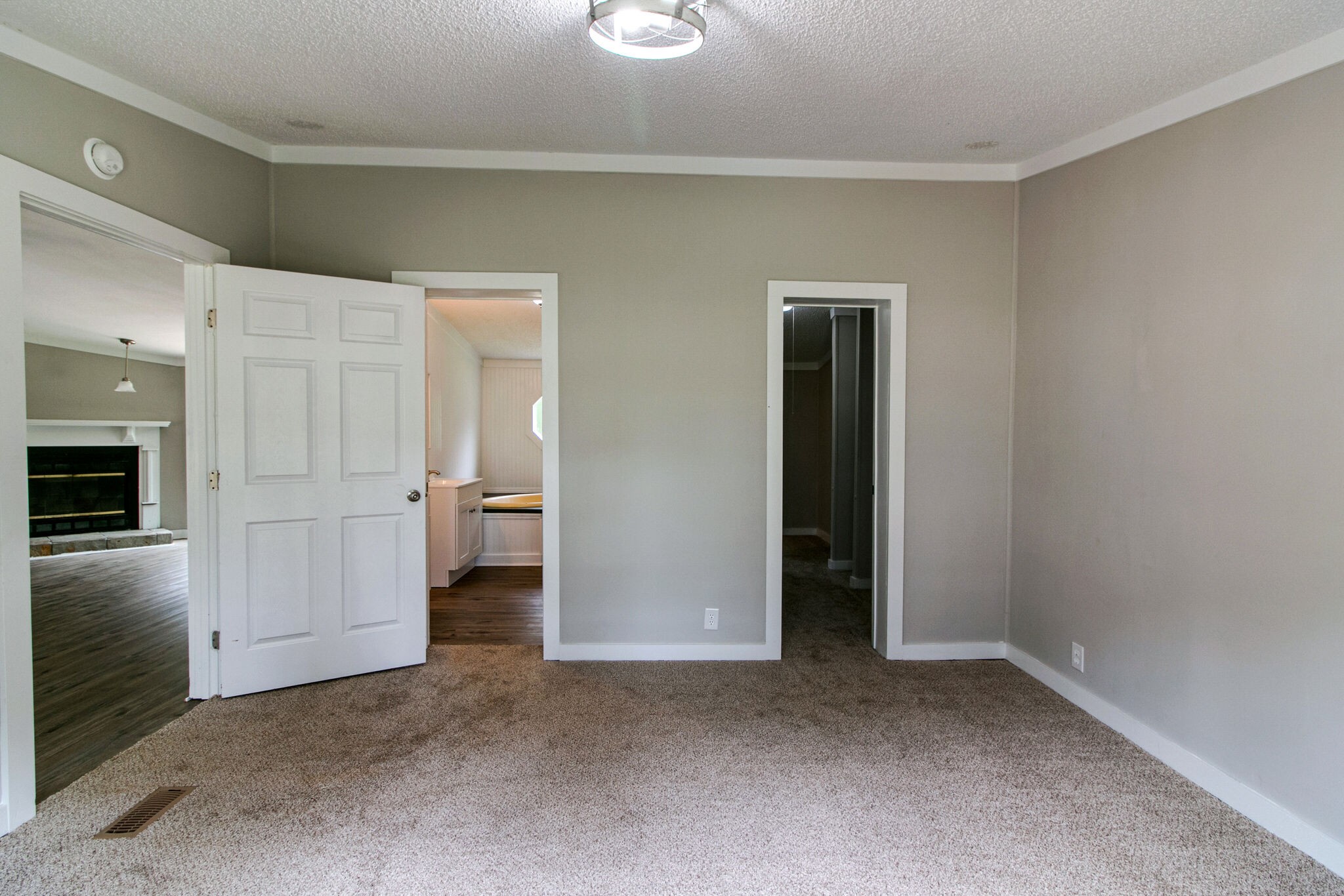 1339 Edmenson Road Clarksville, TN 37040 - Photo 21 of 29 Gallery Image 21