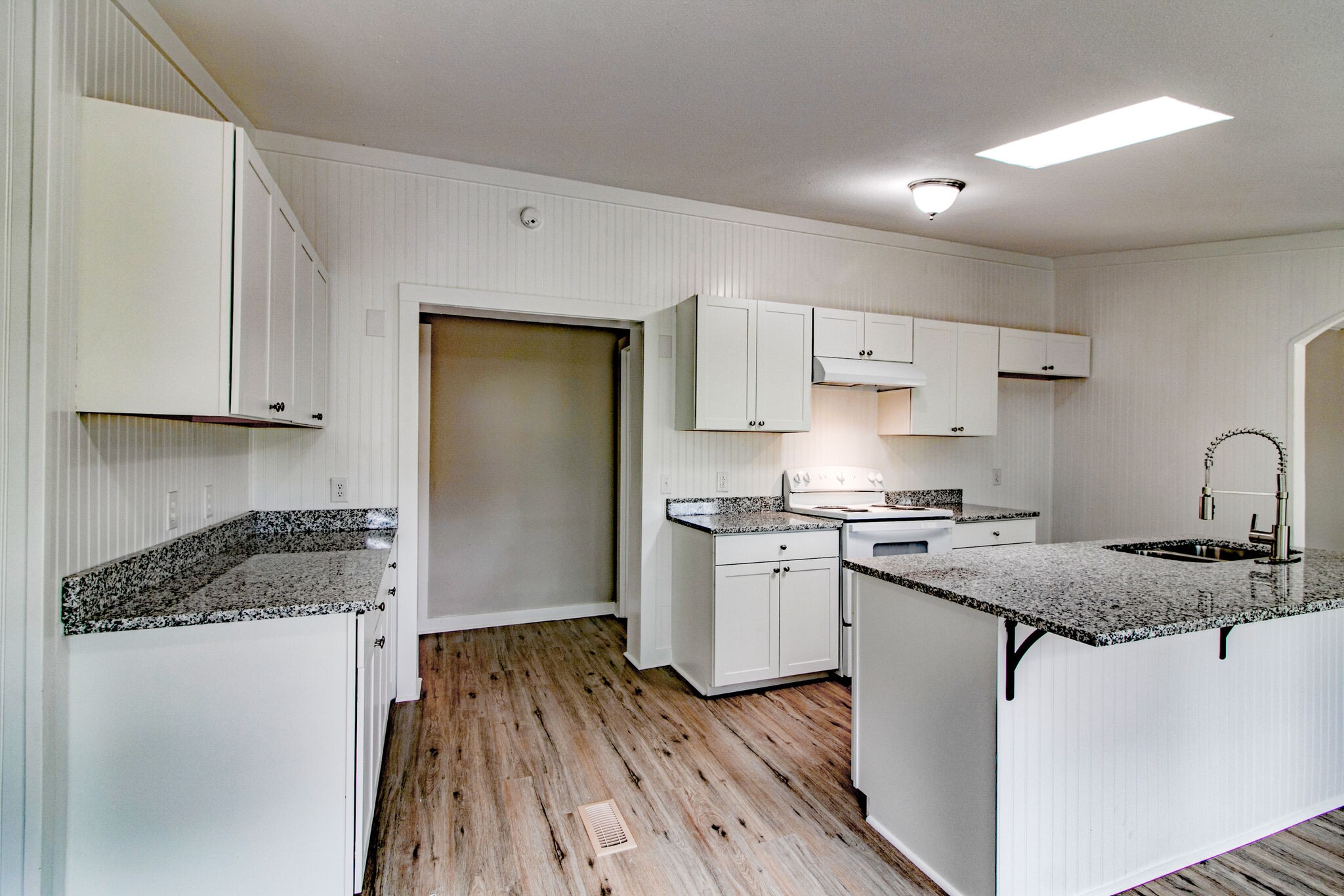1339 Edmenson Road Clarksville, TN 37040 - Photo 10 of 29 Gallery Image 10