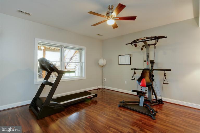 38774 Lime Kiln Road Leesburg, VA 20175 - Photo 19 of 30 Bedroom or exercise rm w/full bathroom attached