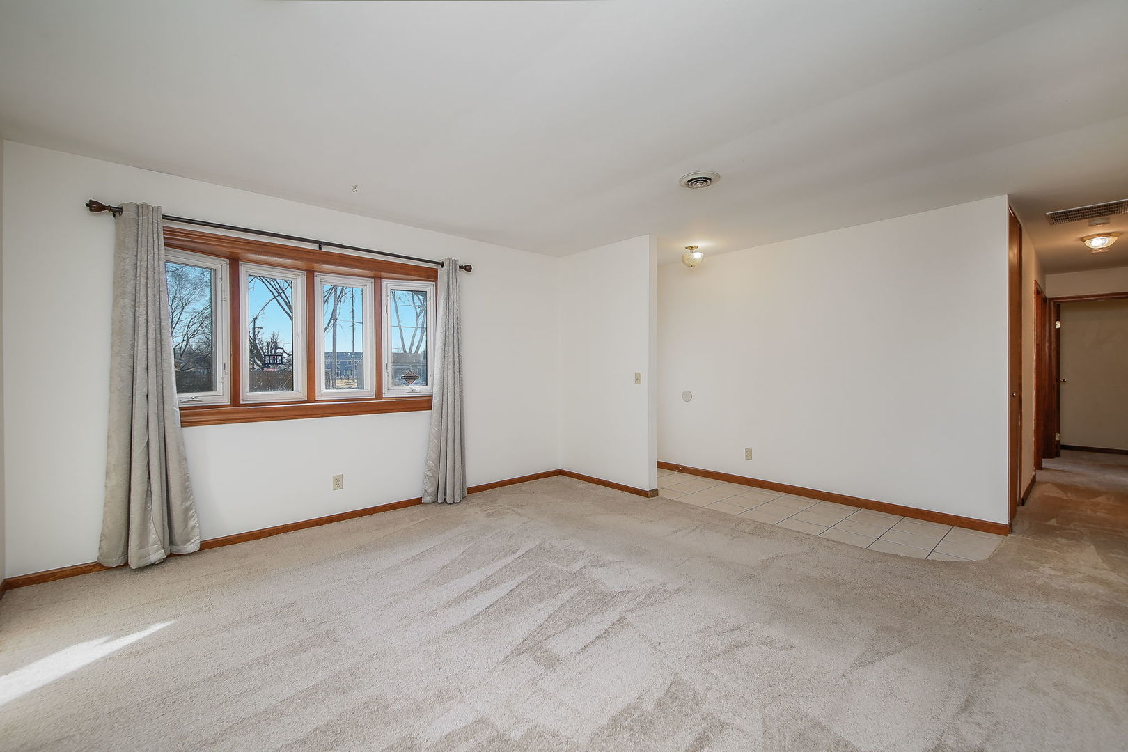 105 Saugatuck Road Montgomery, IL 60538 - Photo 3 of 16