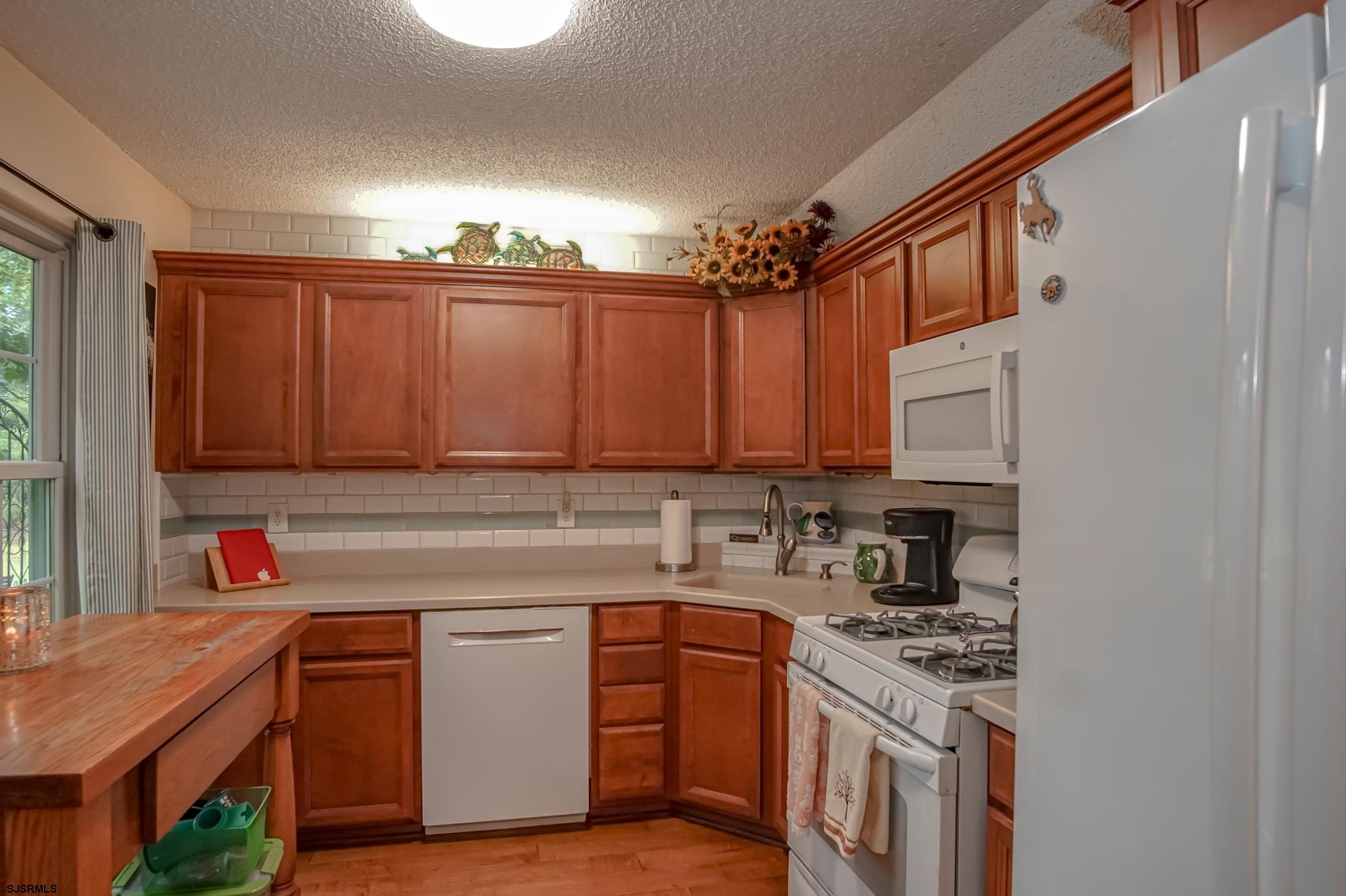 166 Federal Road Galloway Township, NJ 08205 - Photo 3 of 37 Gallery Image 3