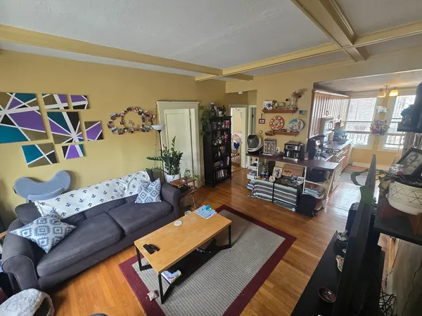 $2,995 | 1714 Commonwealth Avenue, Unit 5, Boston, MA 02135