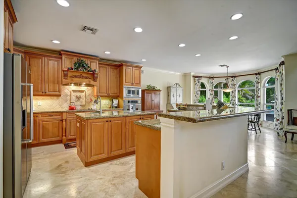 $3,950,888 | 881 Southeast St Lucie Boulevard, Stuart, FL 34996