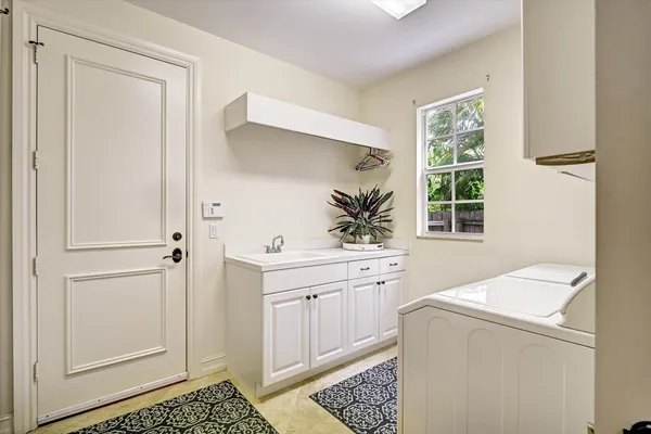 $3,950,888 | 881 Southeast St Lucie Boulevard, Stuart, FL 34996