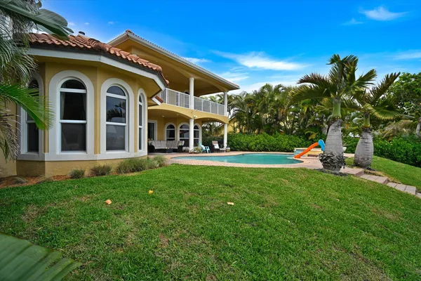 $3,950,888 | 881 Southeast St Lucie Boulevard, Stuart, FL 34996