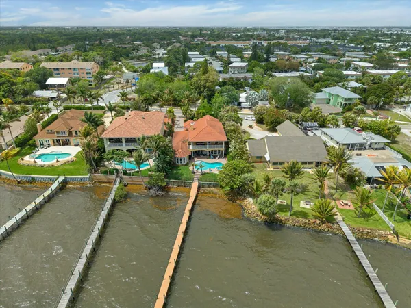 $3,950,888 | 881 Southeast St Lucie Boulevard, Stuart, FL 34996