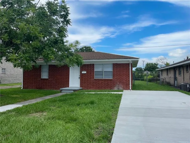 $159,900 | 112 E Street, Belle Chasse, LA 70037