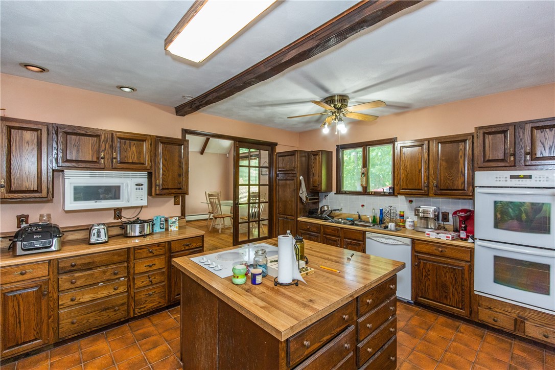 8 Evans Road Smithfield, RI 02814 - Photo 12 of 31