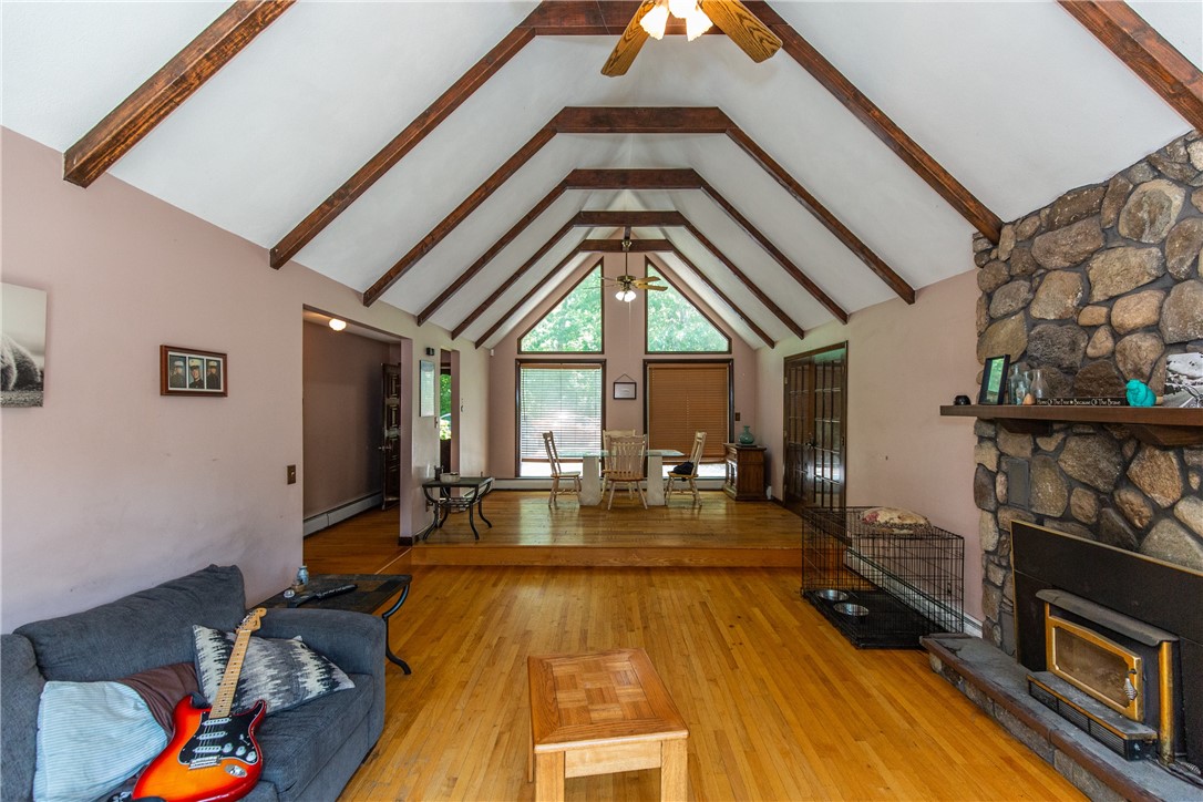 8 Evans Road Smithfield, RI 02814 - Photo 6 of 31