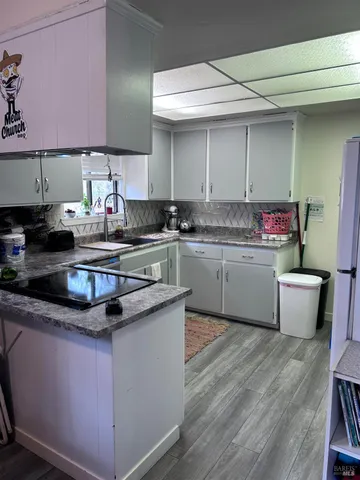 $2,100,000 | 290 Robles Drive, Lakeport, CA 95453