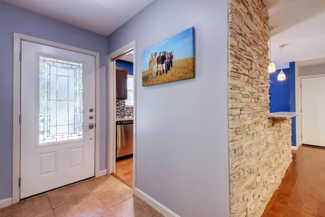 $2,300 | 6709 Columbia Drive, Austin, TX 78723