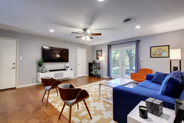 $2,300 | 6709 Columbia Drive, Austin, TX 78723