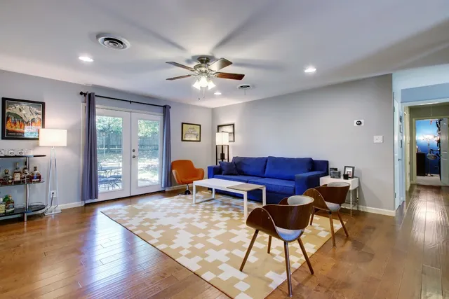 $2,350 | 6709 Columbia Drive, Austin, TX 78723