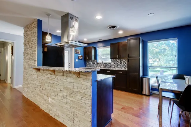 $2,350 | 6709 Columbia Drive, Austin, TX 78723