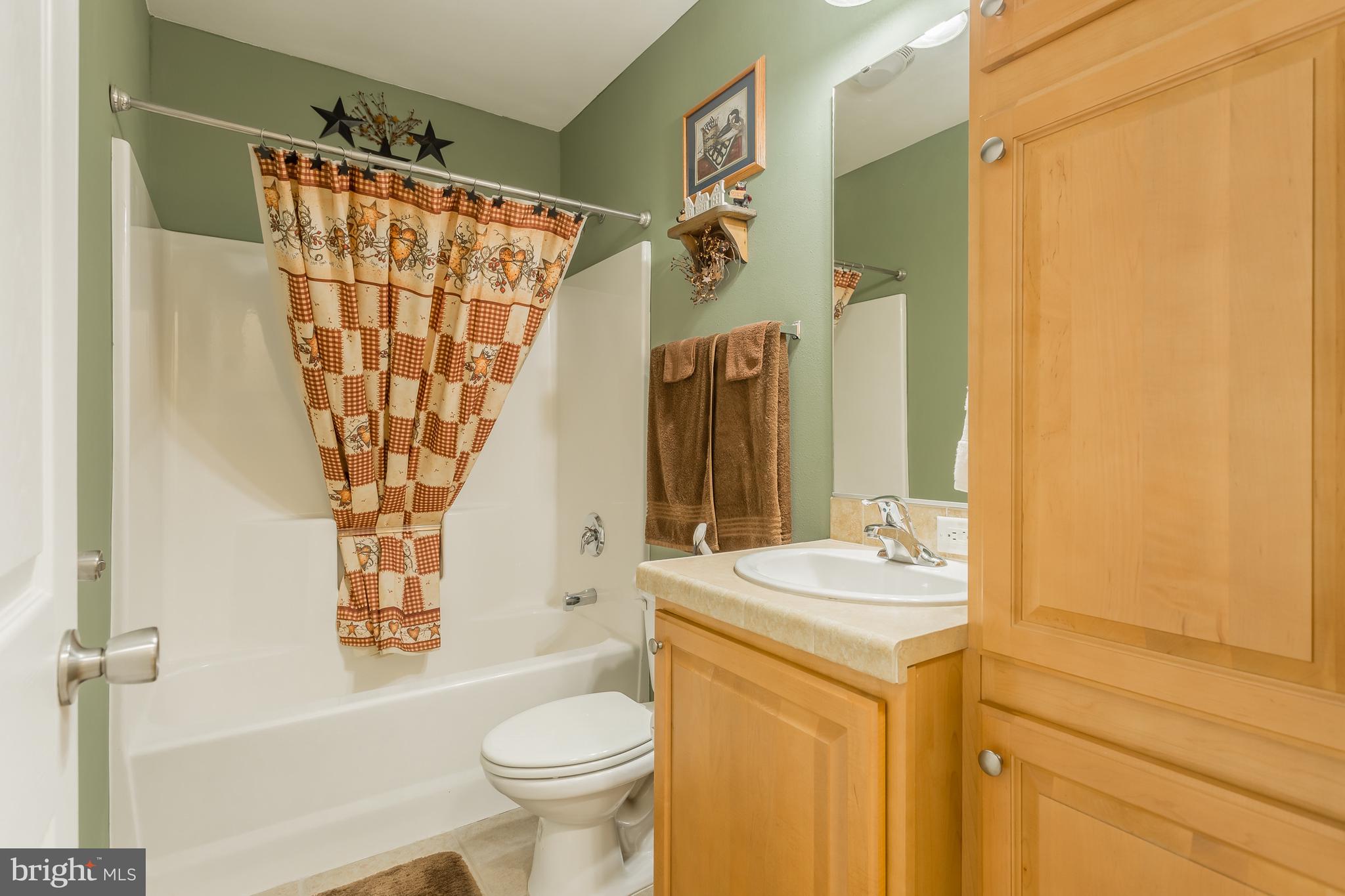 20405 Bucks Branch Road Bridgeville, DE 19933 - Photo 31 of 56 HALL BATH OFF OF BEDROOM 4