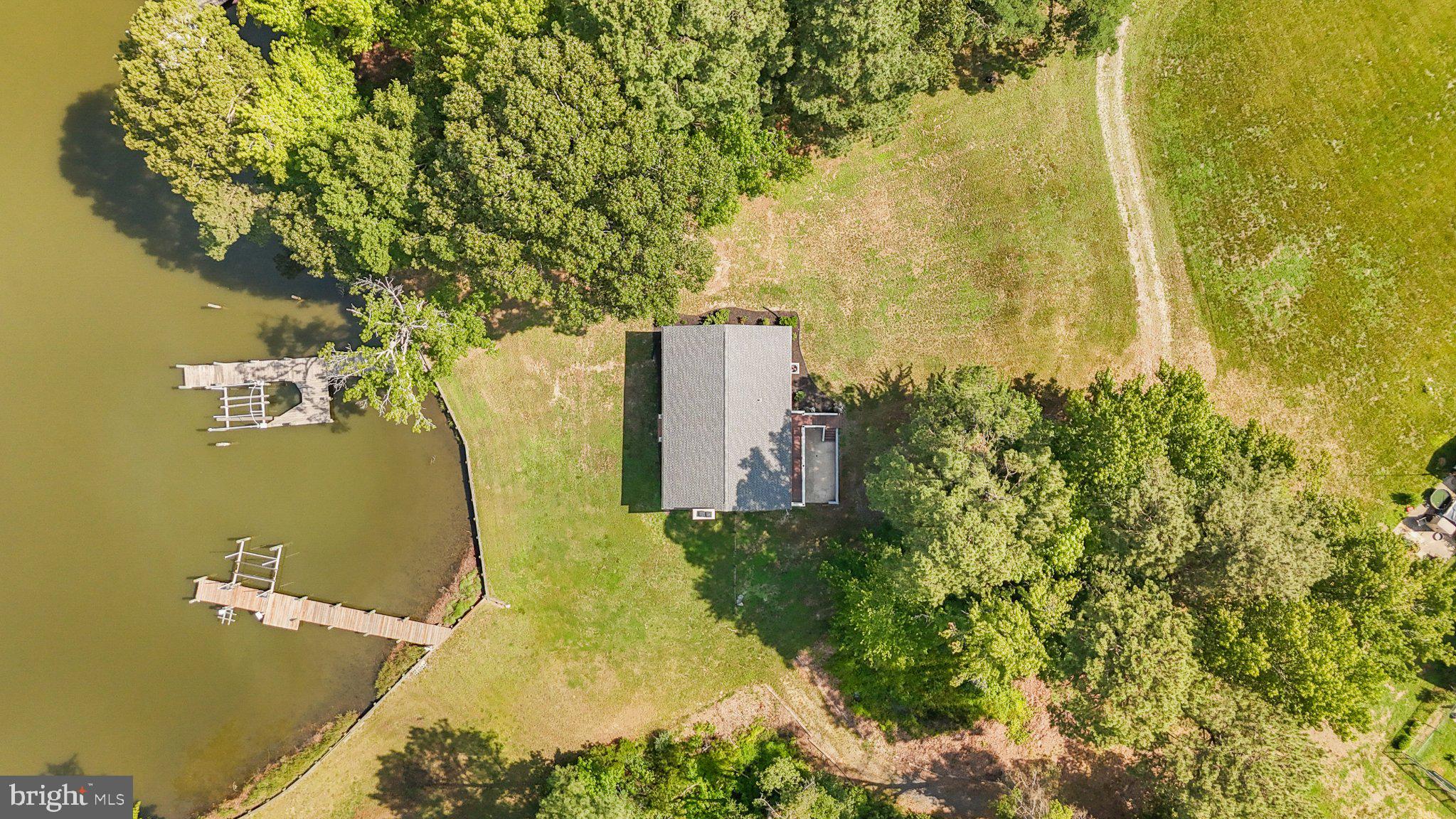 279 Harbor Drive Reedville, VA 22539 - Photo 6 of 97 110 feet waterfront
