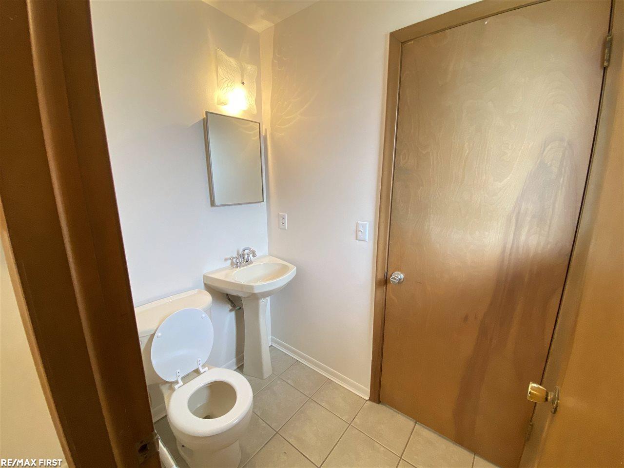 45950 Edgewater Street Chesterfield, MI 48047 - Photo 18 of 44