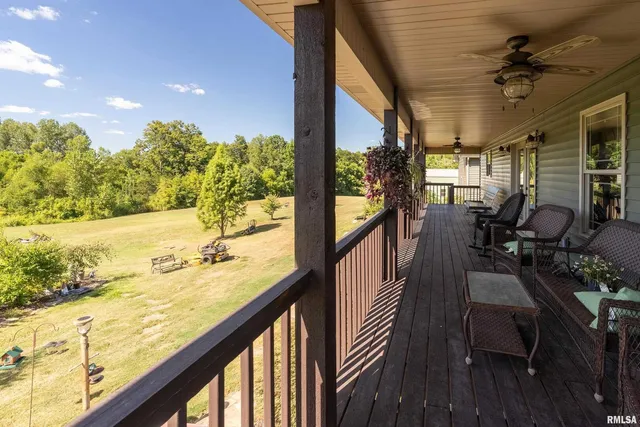 $430,000 | 3860 Boyd Road, Jonesboro, IL 62952