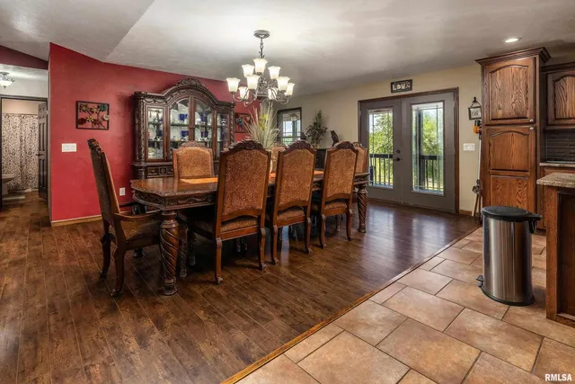 $430,000 | 3860 Boyd Road, Jonesboro, IL 62952