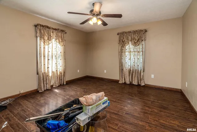 $430,000 | 3860 Boyd Road, Jonesboro, IL 62952