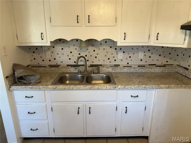 $79,900 | 9925 Bunker Hill Drive, Unit F, St. Louis, MO 63123