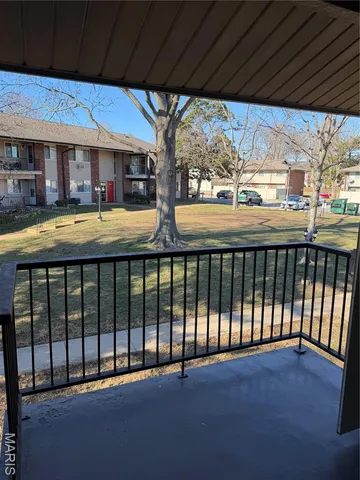 $79,900 | 9925 Bunker Hill Drive, Unit F, St. Louis, MO 63123