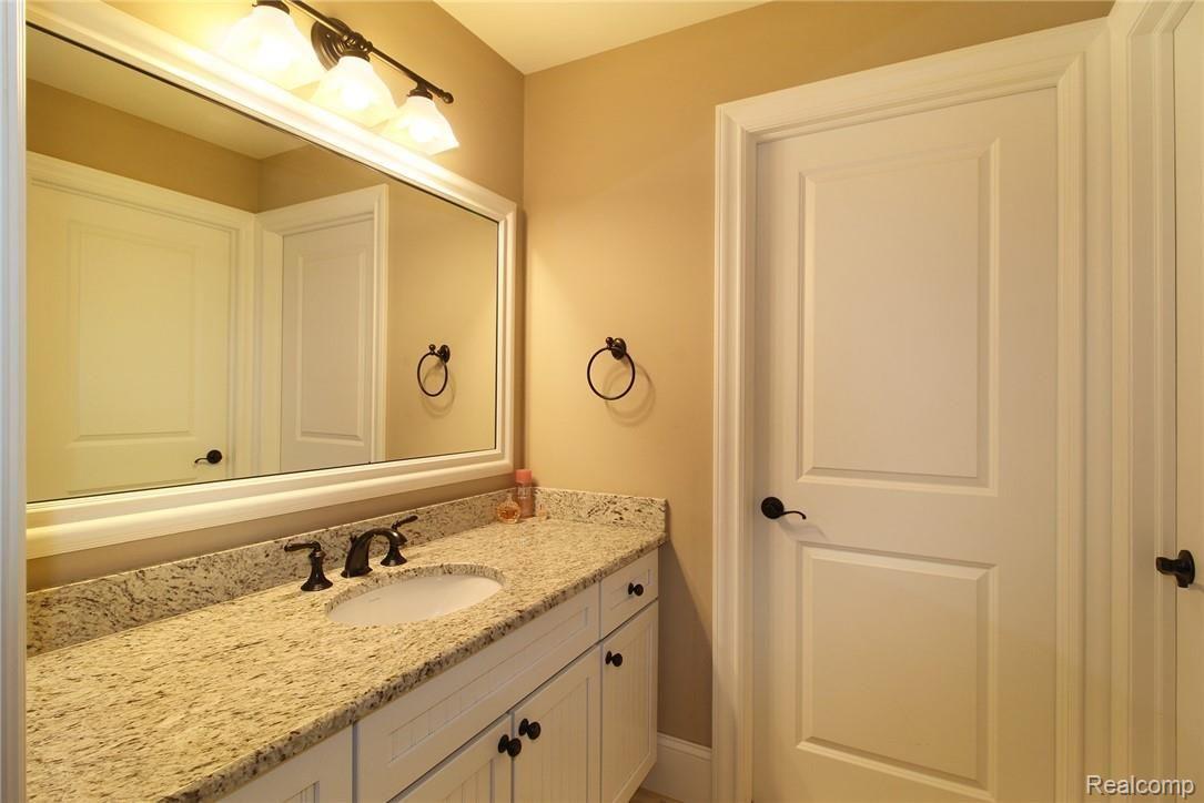 1630 Serene Court Rochester, MI 48306 - Photo 54 of 94 IMG_4895.jpg