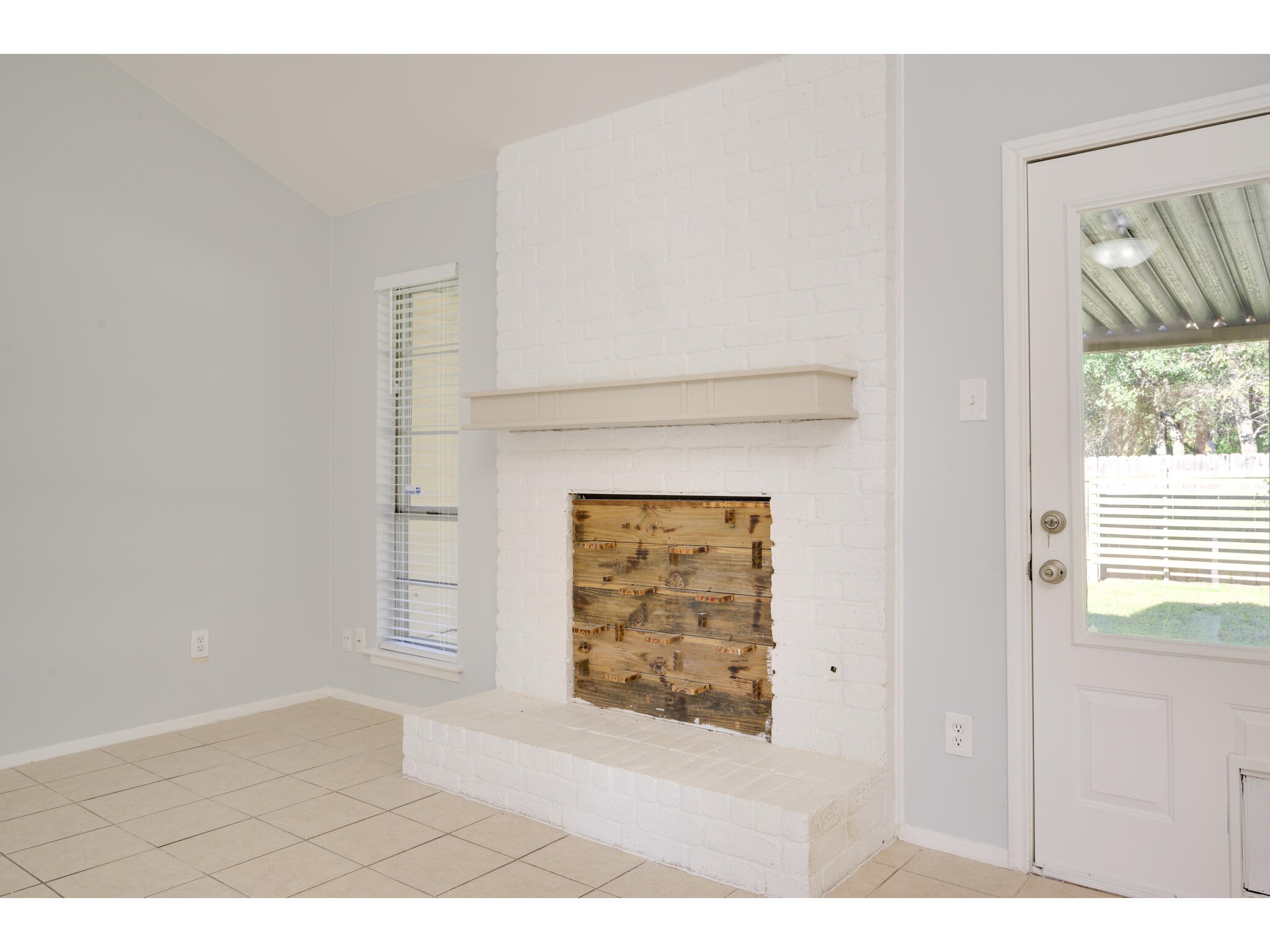 2104 Magazine Street Austin, TX 78727 - Photo 3 of 29