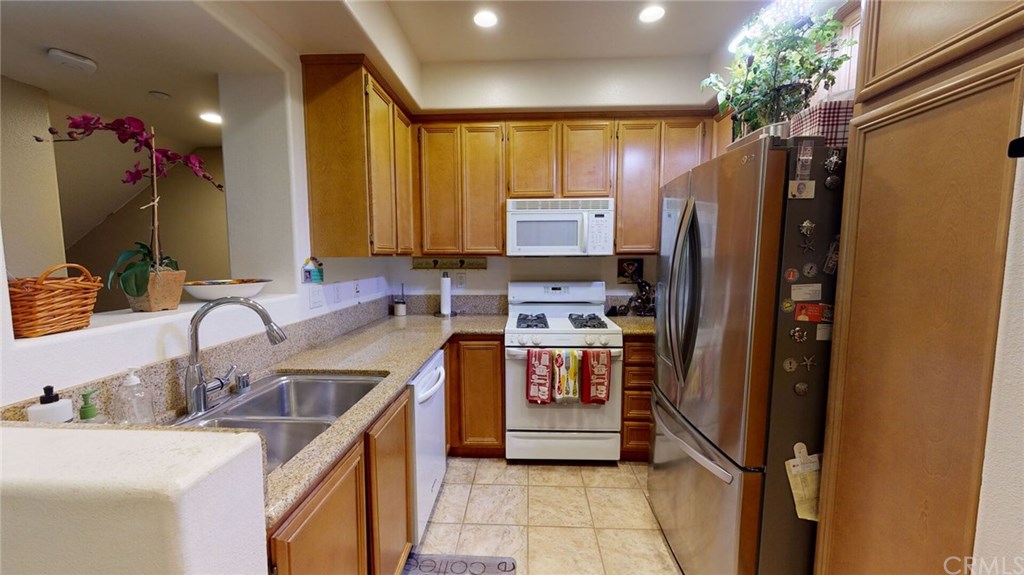 17 Gazania Way Ladera Ranch, CA 92694 - Photo 8 of 29