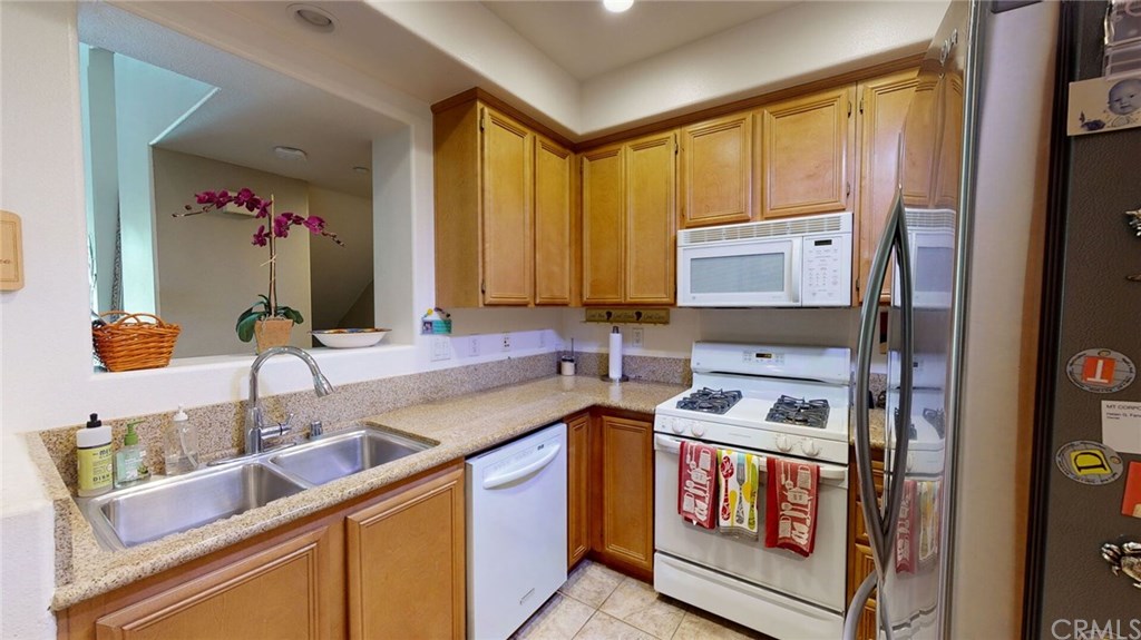 17 Gazania Way Ladera Ranch, CA 92694 - Photo 9 of 29