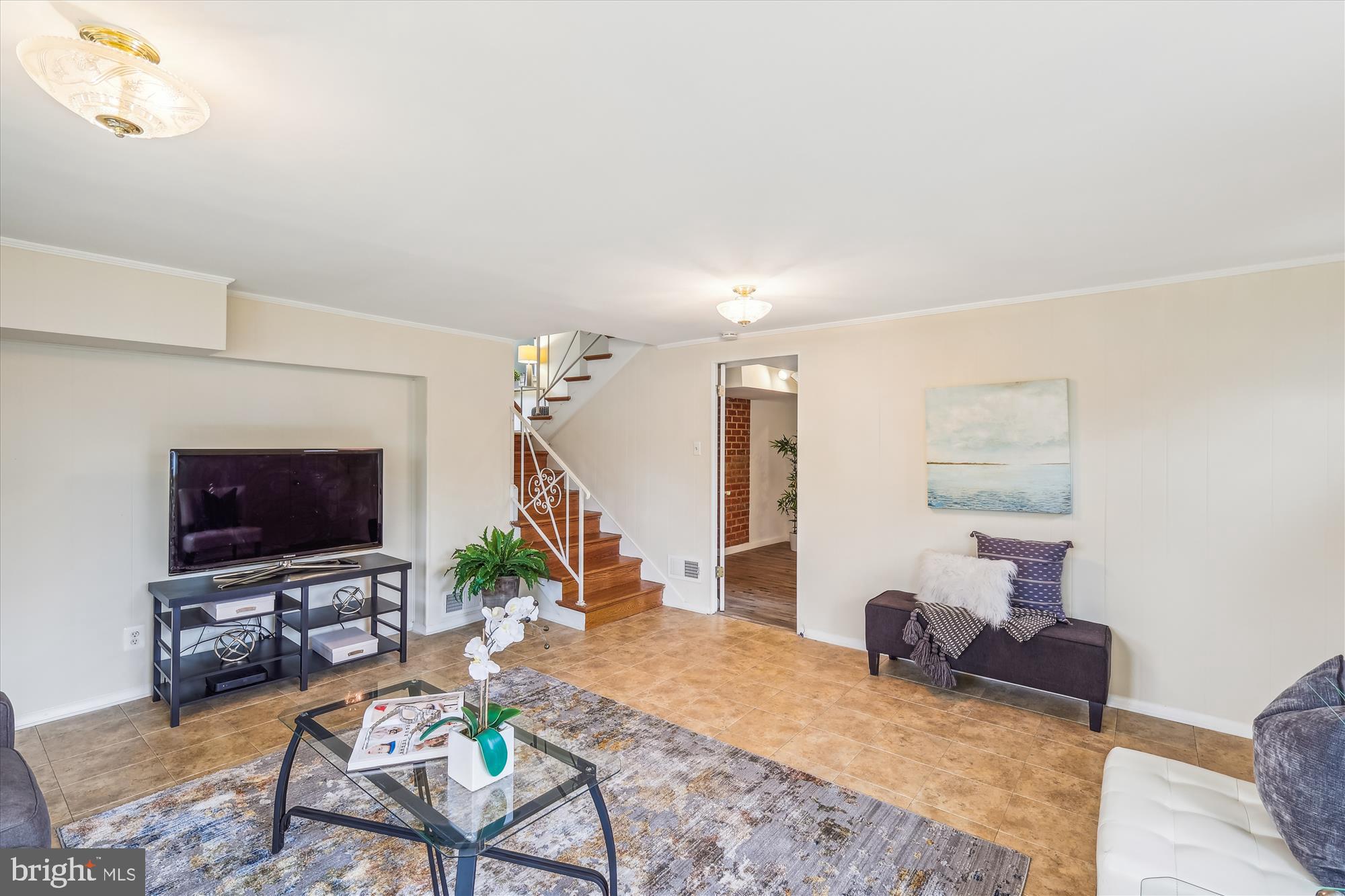 2405 Harmon Road Silver Spring, MD 20902 - Photo 22 of 53 Family Room