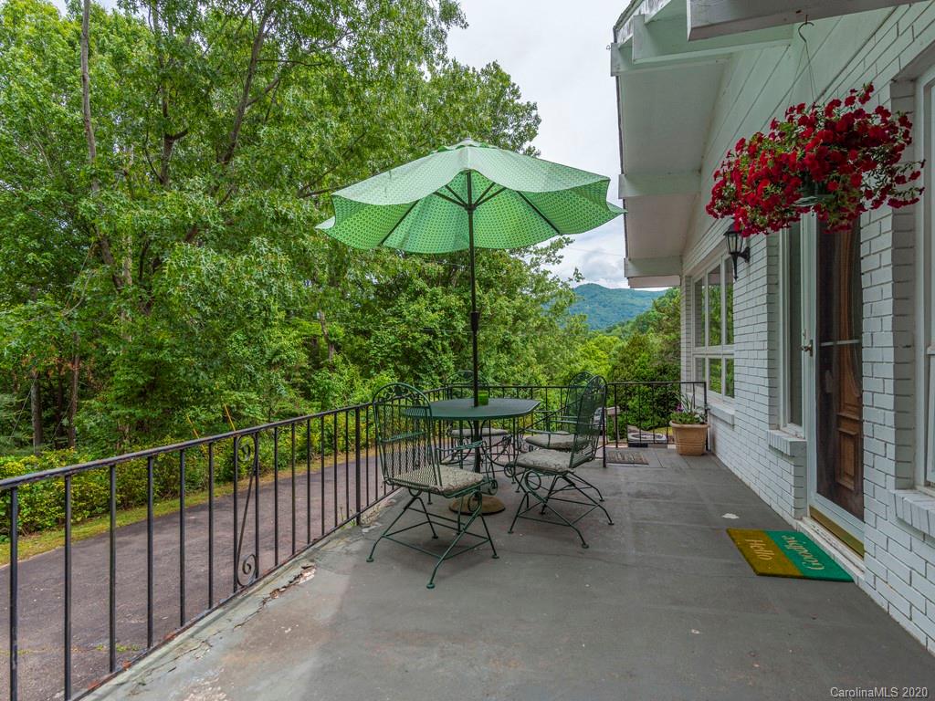 847 Fox Run Road Waynesville, NC 28785 - Photo 2 of 20 Gallery Image 2