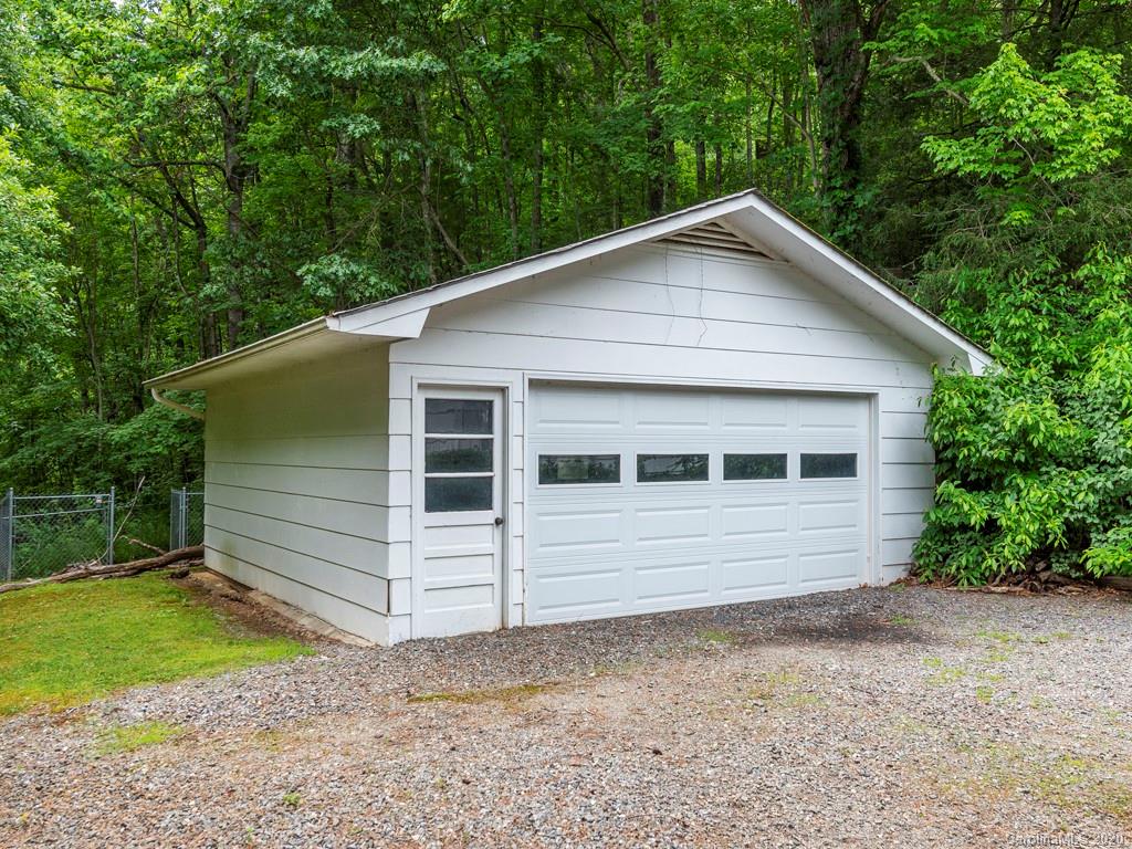 847 Fox Run Road Waynesville, NC 28785 - Photo 19 of 20 Gallery Image 19