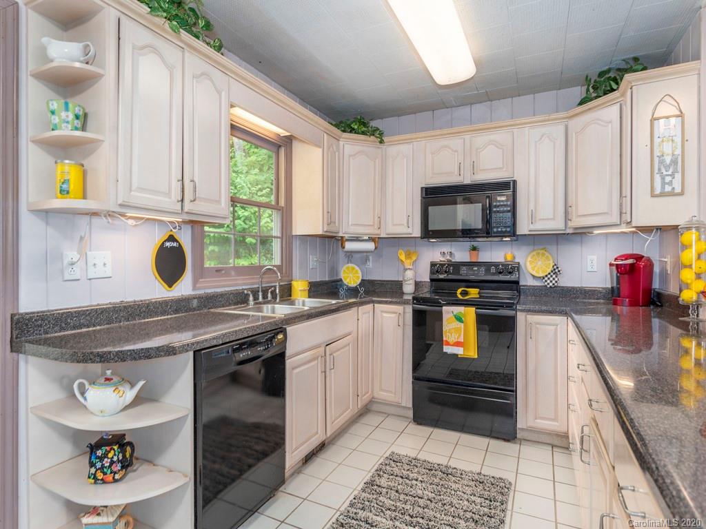 847 Fox Run Road Waynesville, NC 28785 - Photo 7 of 20 Gallery Image 7
