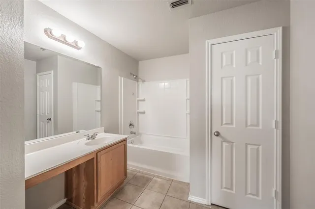 $315,000 | 900 Grant Street, Burleson, TX 76028