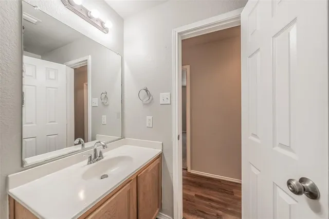 $315,000 | 900 Grant Street, Burleson, TX 76028