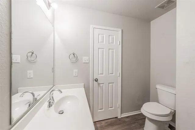 $315,000 | 900 Grant Street, Burleson, TX 76028