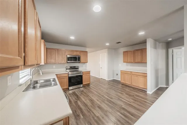 $315,000 | 900 Grant Street, Burleson, TX 76028