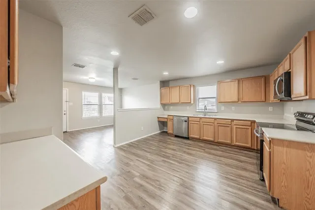 $315,000 | 900 Grant Street, Burleson, TX 76028