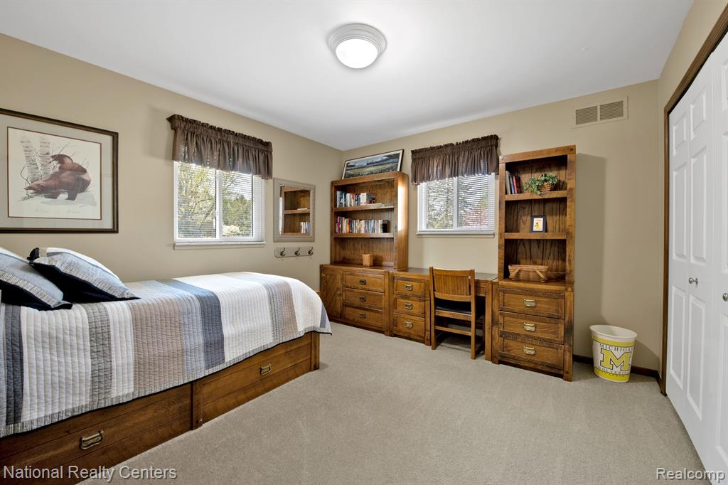 855 Bridgestone Drive Rochester Hills, MI 48309 - Photo 34 of 41