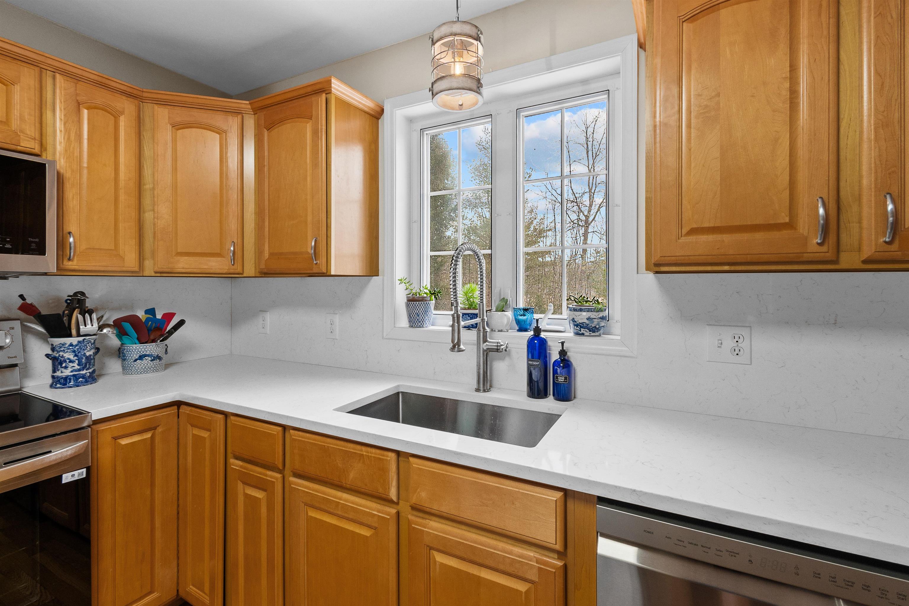 21 Quail Drive Rochester, NH 03867 - Photo 10 of 51