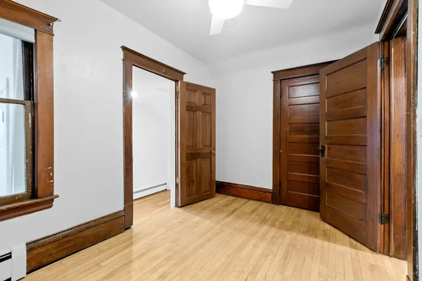 $2,795 | 1826 Franklin Avenue Southeast, Minneapolis, MN 55414