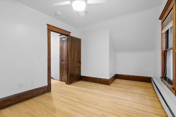 $2,795 | 1826 Franklin Avenue Southeast, Minneapolis, MN 55414