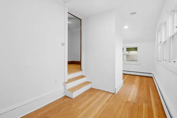 $2,795 | 1826 Franklin Avenue Southeast, Minneapolis, MN 55414