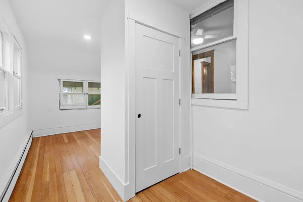 $2,795 | 1826 Franklin Avenue Southeast, Minneapolis, MN 55414