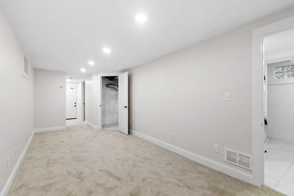 $2,795 | 1826 Franklin Avenue Southeast, Minneapolis, MN 55414