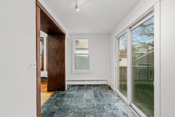 $2,795 | 1826 Franklin Avenue Southeast, Minneapolis, MN 55414