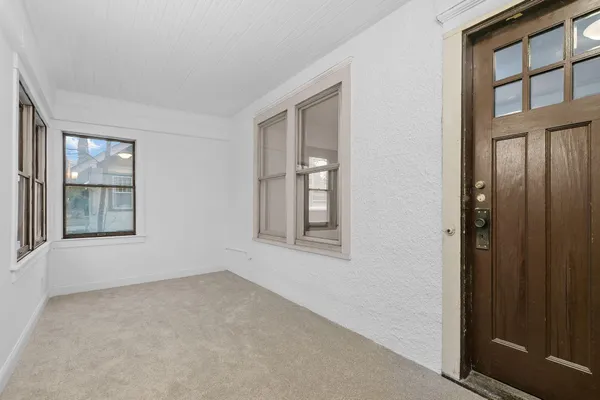 $2,795 | 1826 Franklin Avenue Southeast, Minneapolis, MN 55414