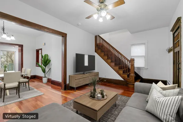 $2,795 | 1826 Franklin Avenue Southeast, Minneapolis, MN 55414