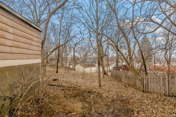 $2,795 | 1826 Franklin Avenue Southeast, Minneapolis, MN 55414